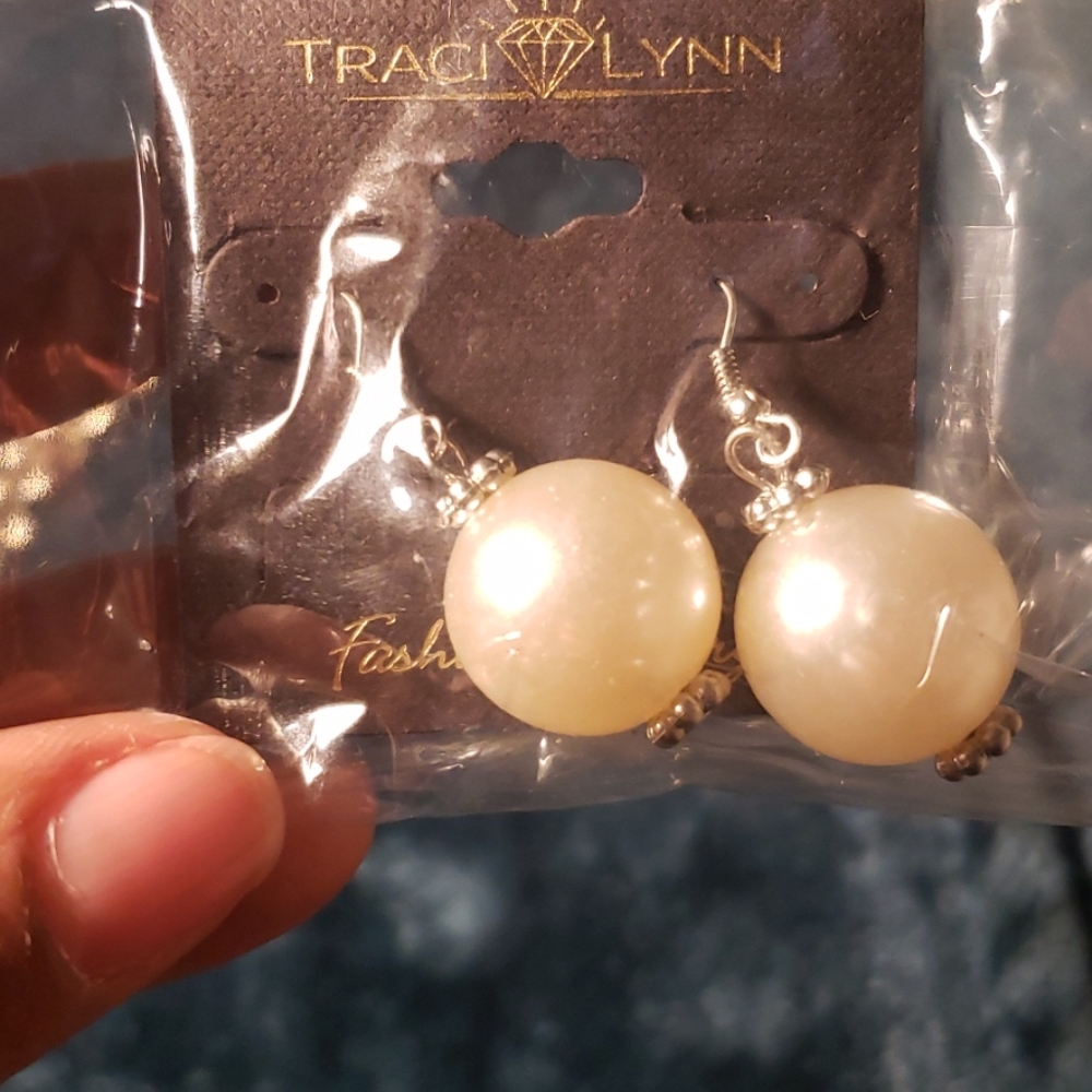 Pearl and rope necklace and earrings set